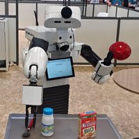 „Sie wünschen?“ – Intelligente Roboter im Restaurant und in der Küche im Wettstreit miteinander