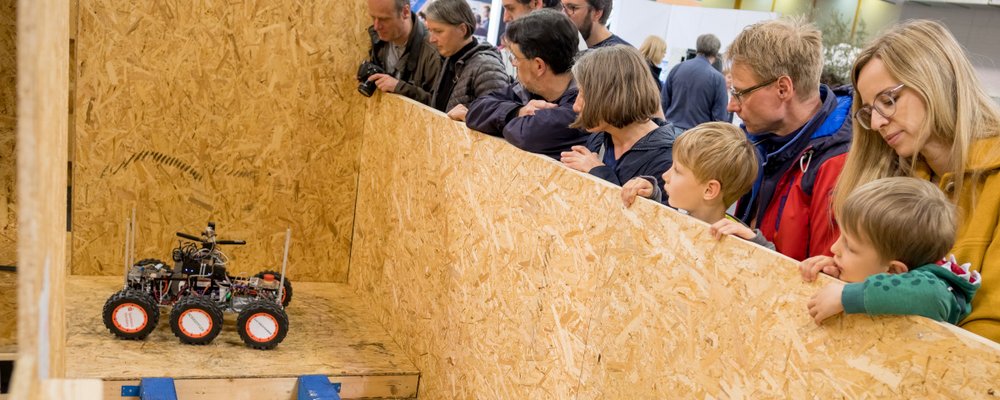 Wettbewerb für intelligente Rettungsroboter fördert Innovation und Teamgeist