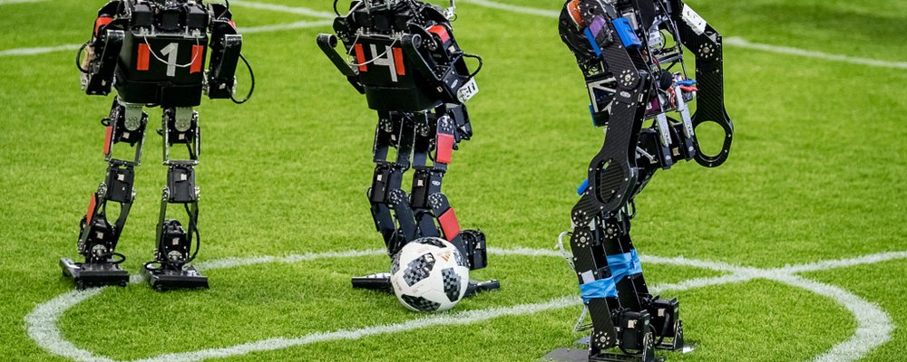 Technologischer Wettstreit auf dem Rasen – wenn autonome Roboter beim Fußballspielen zu Höchstform auflaufen