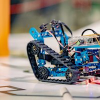 RoboCupJunior: Ein Blick hinter die Kulissen mit Marek Suppa